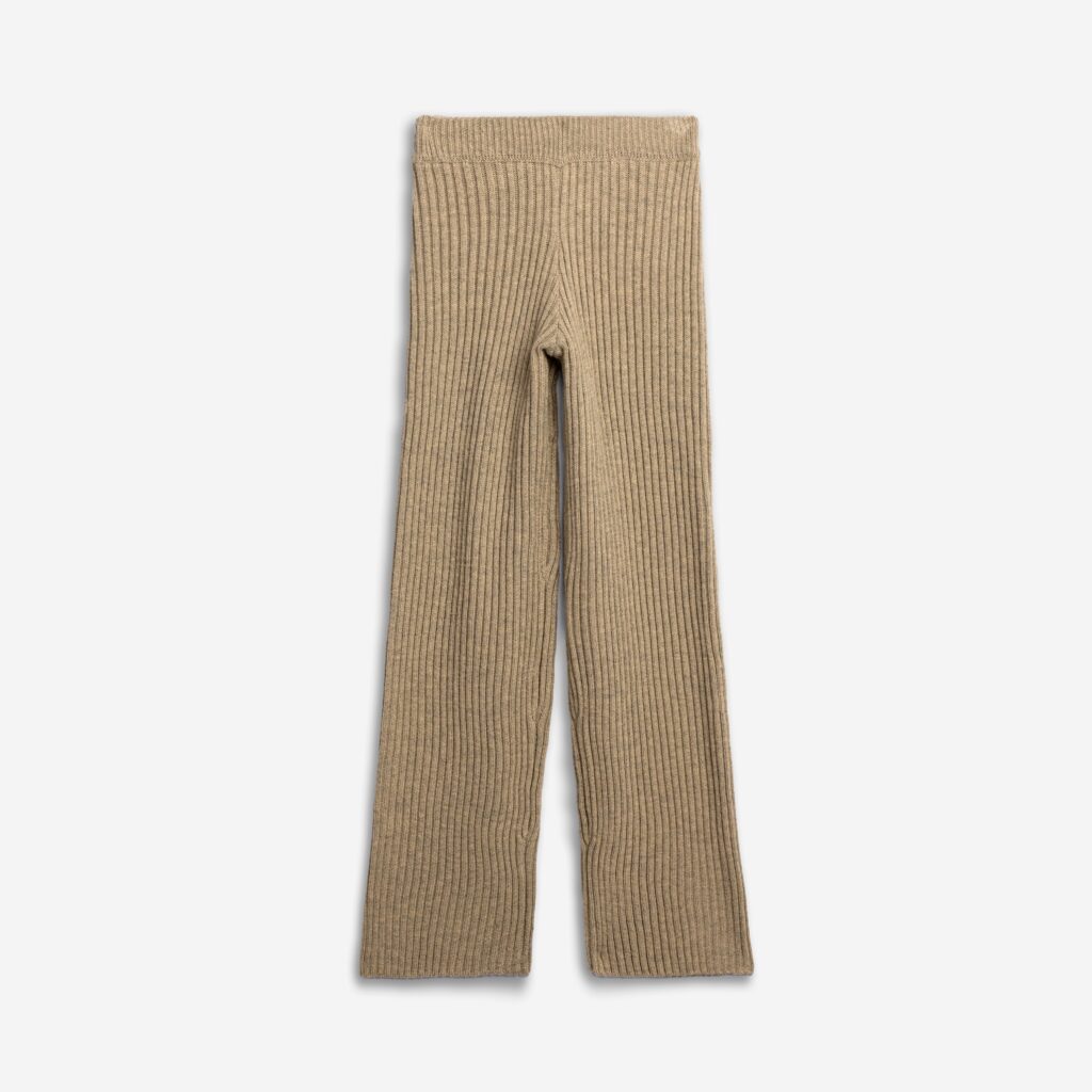 Pantal&oacute;n de punto juvenil beige