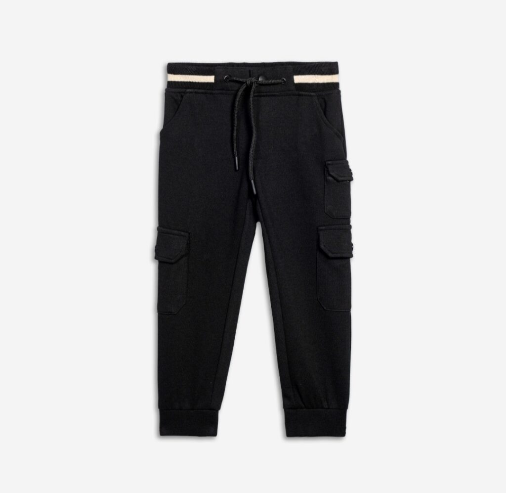 Pantal&oacute;n cargo ni&ntilde;o negro
