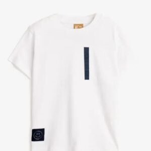 camiseta blanca algod&oacute;n infantil Detalle bolsillo